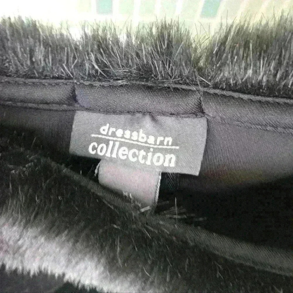 dressbarn collection Faux Fur Neckline Off Shoulder Black Velvet Long Sleeve Top - Picture 14 of 16